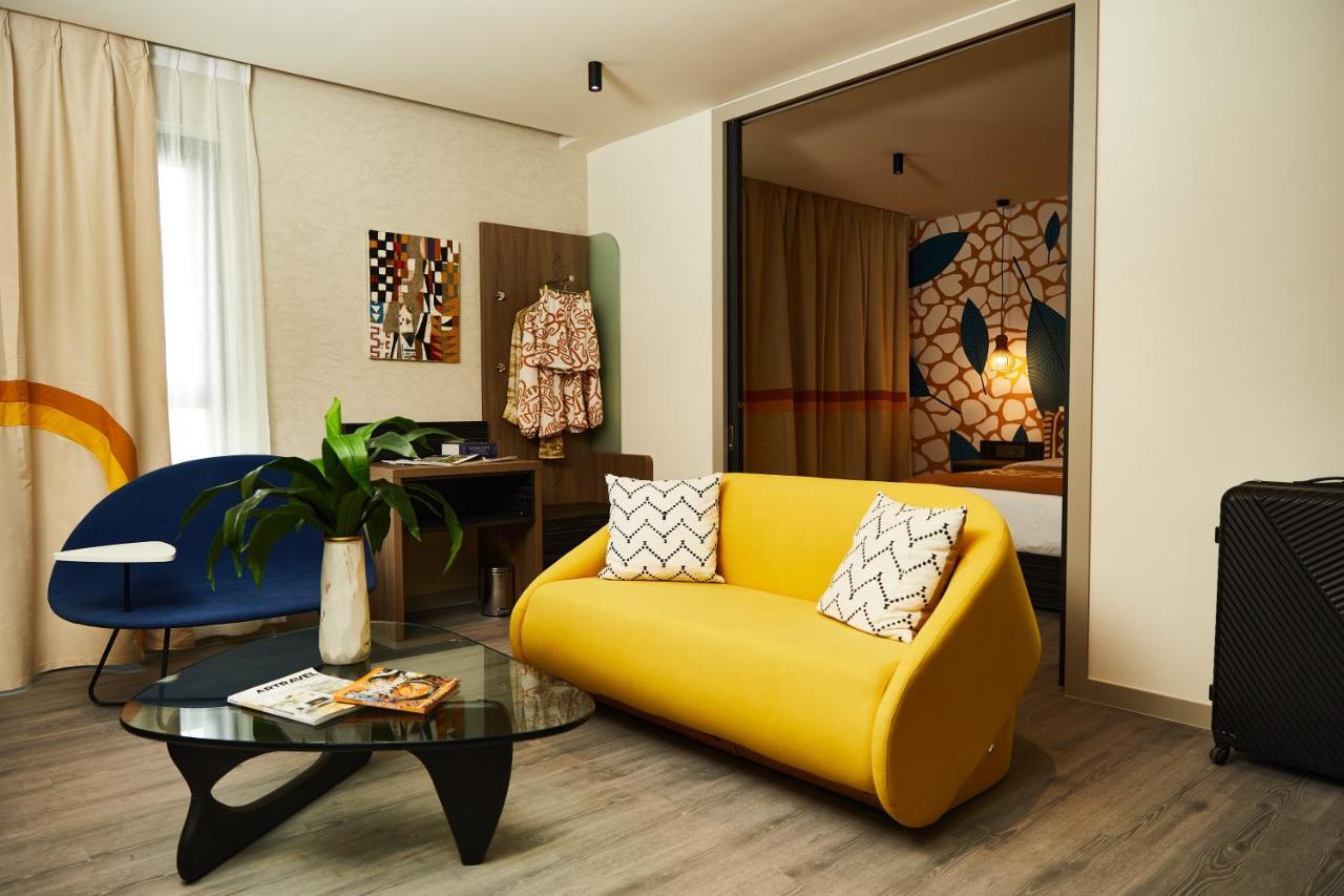 Onomo Hotel Abidjan Buitenkant foto