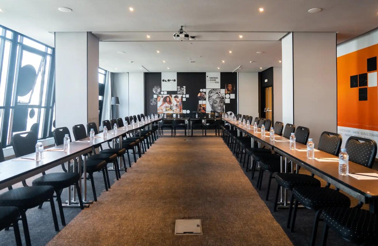 Onomo Hotel Abidjan Buitenkant foto