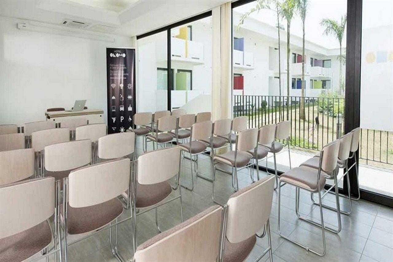 Onomo Hotel Abidjan Buitenkant foto