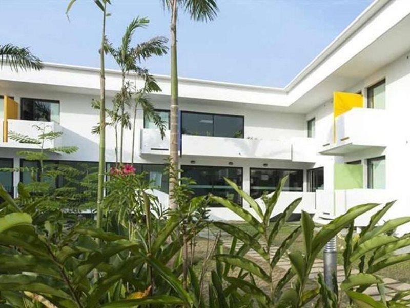 Onomo Hotel Abidjan Buitenkant foto