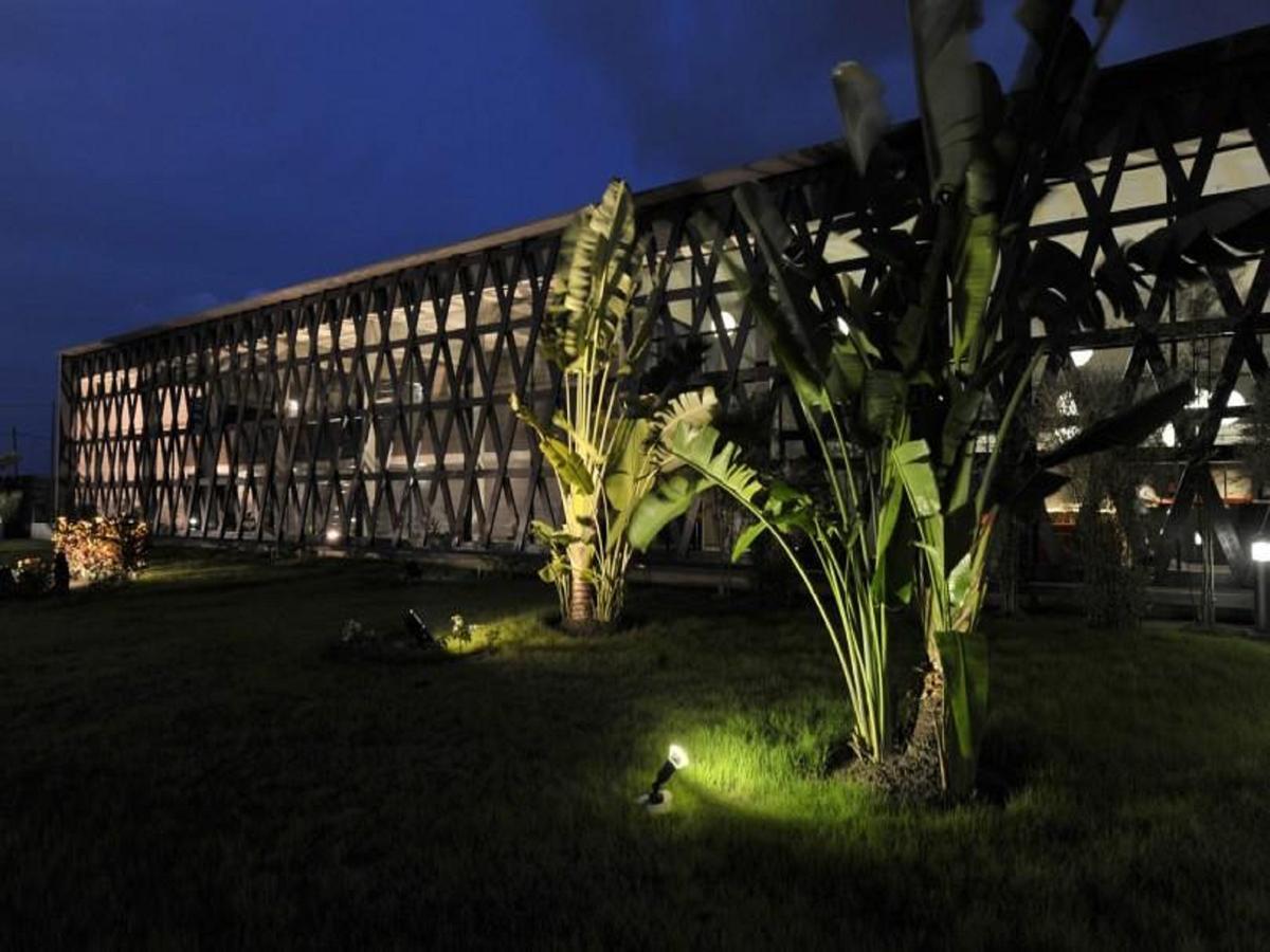 Onomo Hotel Abidjan Buitenkant foto